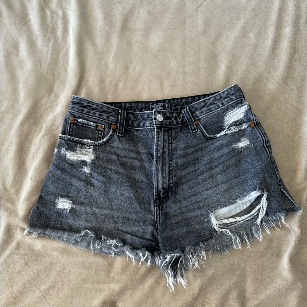 Abercrombie & Fitch ANNIE HIGH RISE JEAN SHORT